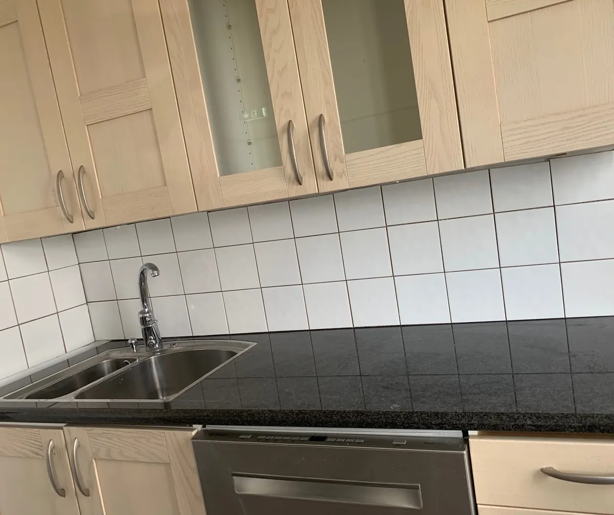 Skogs Ekebyvägen i Tungelsta