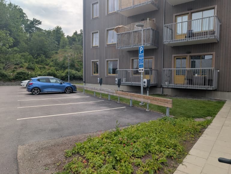 Trollsmultronvägen 5 i Varberg