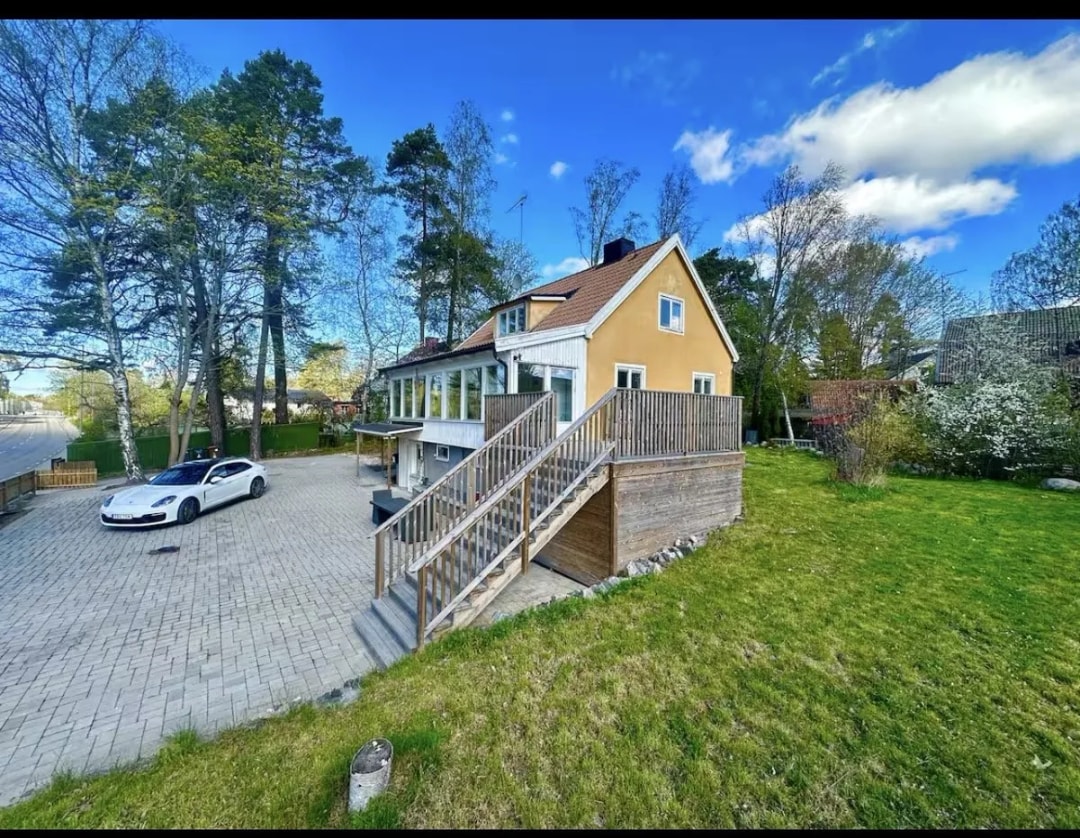 Edsviksvägen i Danderyd