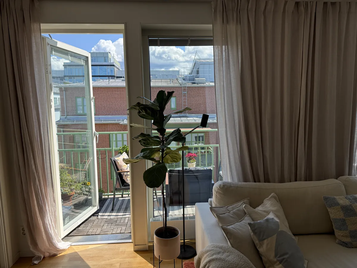 Mittfältsgatan i Solna