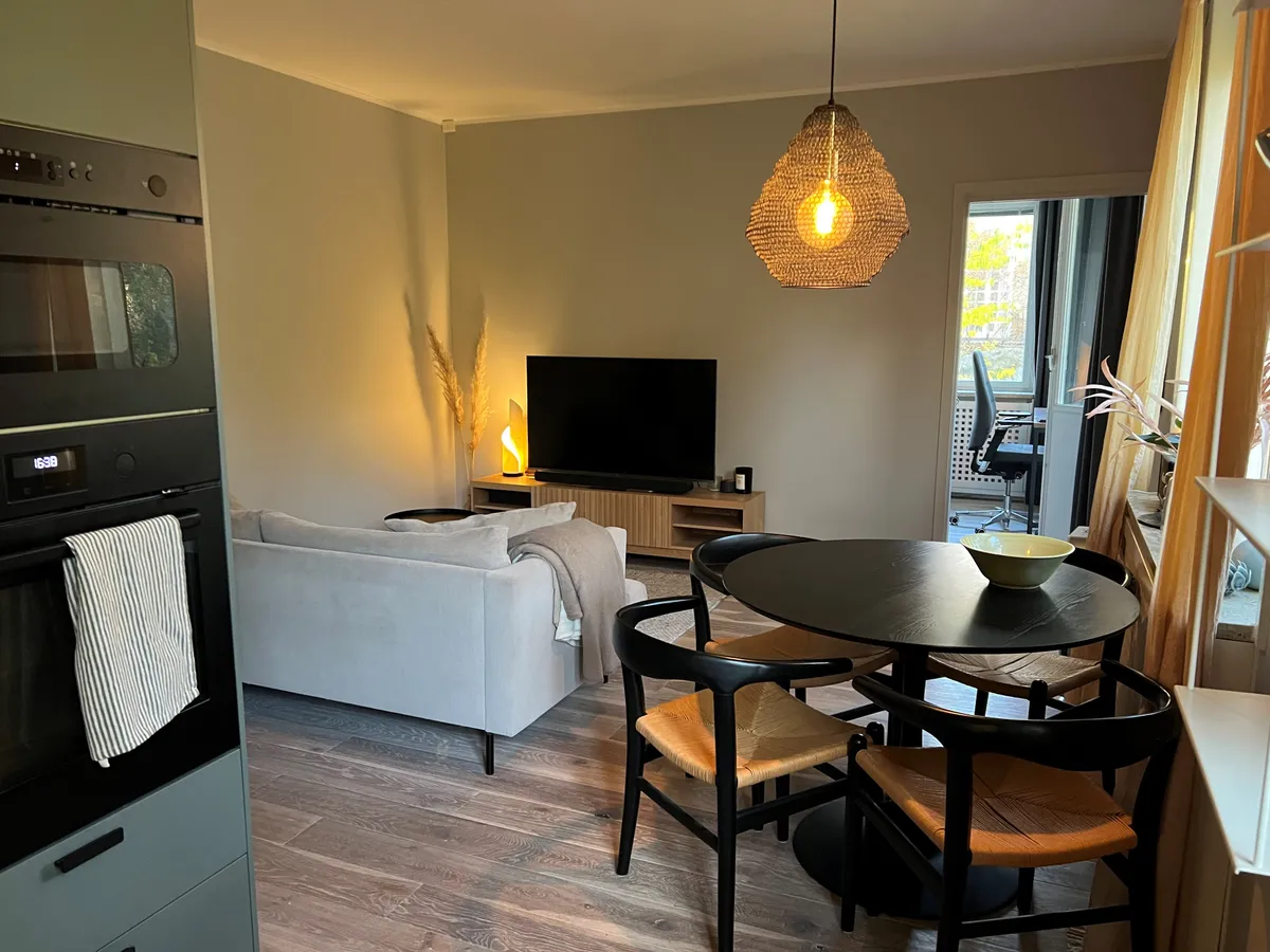 Charlottenburgsvägen i Solna